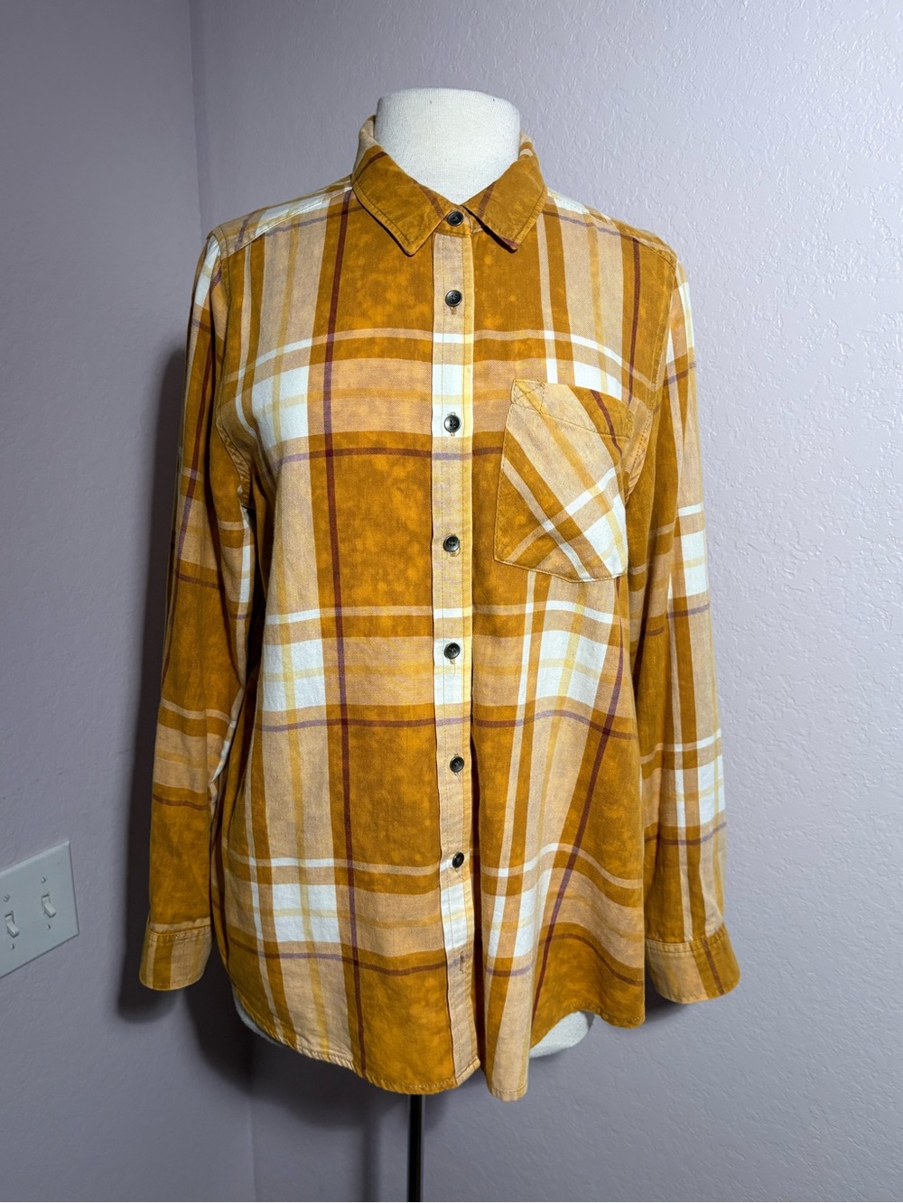 Vanilla Star Plaid Button-Down Shirt Size L